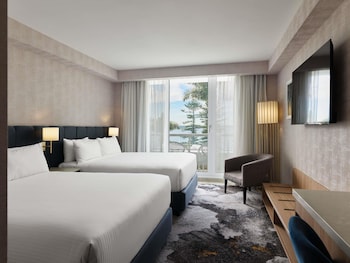 Junior Suite, 2 Queen Beds, Bay View