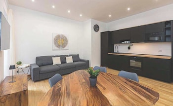 Apartment Deluxe - Via della Frezza 59