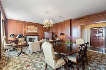 Presidential Suite, 1 King Bed