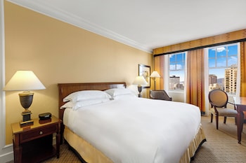 Classic Room, 1 King Bed (Golden Gate Bridge View)