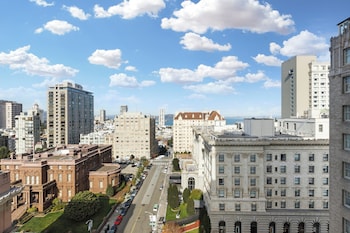 Classic Room, 1 King Bed, Hill View (Nob Hill Neighborhood Views)