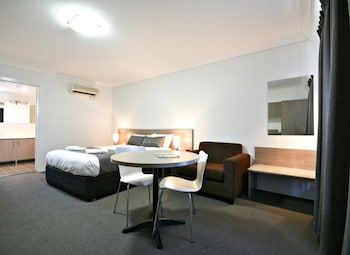 Deluxe Suite with Spa Bath