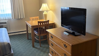 Room, 2 Double Beds, Non Smoking, Refrigerator & Microwave