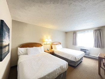 Room, 2 Double Beds, Non Smoking, Refrigerator & Microwave