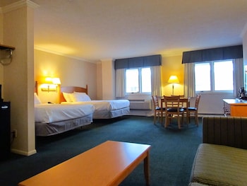Suite, Non Smoking, Refrigerator & Microwave