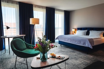 Suite, 1 Bedroom (Living Area Minibar)