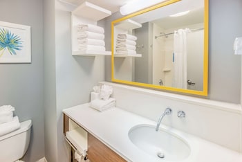 Two Queen Beds, Gulf View, 1st Floor, No Patio, Non-Smoking