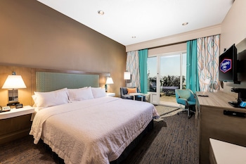 Classic Room, 1 King Bed, Accessible
