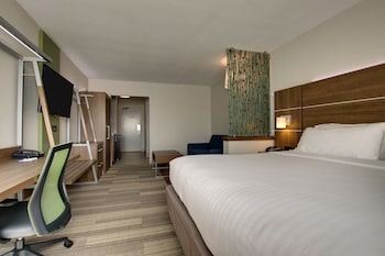 Suite, 1 King Bed, Non Smoking