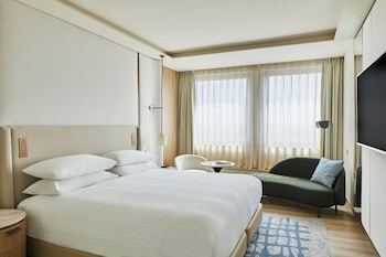 Suite, 1 Bedroom, City View
