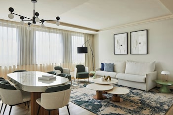 Suite, 1 Bedroom, City View