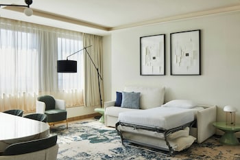 Suite, 1 Bedroom, City View