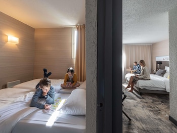 Classic Room, Multiple Beds