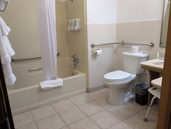 Room, 2 Queen Beds, Accessible Bathtub, Non Smoking