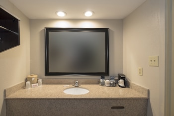 Superior Room, 1 King Bed, Non Smoking (Renovated)