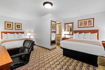 Standard Room, 2 Queen Beds, Non Smoking, Refrigerator
