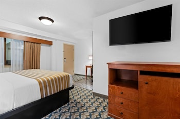 Standard Room, 1 Queen Bed, Non Smoking