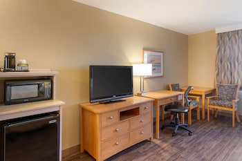 Standard Room, 2 Queen Beds, Accessible, Bathtub