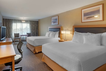 Standard Room, 2 Queen Beds, Refrigerator & Microwave, Mountain View (Pet Friendly)