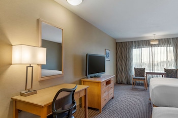 Standard Room, 2 Queen Beds, Refrigerator & Microwave, Mountain View (Pet Friendly)