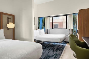 Studio, 1 King Bed with Sofa bed, Hearing Accessible