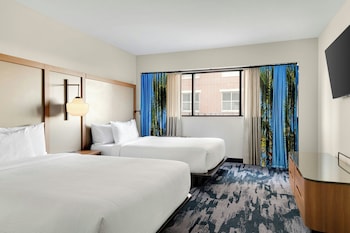 Studio, Multiple Beds, Accessible Bathtub