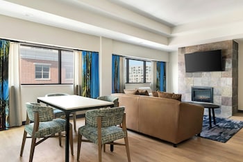 Suite, 1 Bedroom, Hearing Accessible