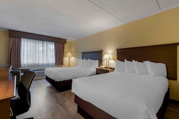 Standard Room, 2 Queen Beds, Non Smoking