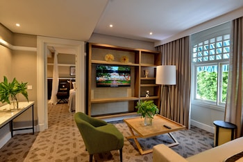 Batoka Suite (King bed) View of Victora Falls