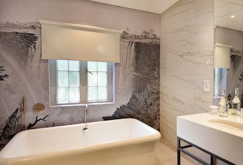 Executive Suite (King Bed)