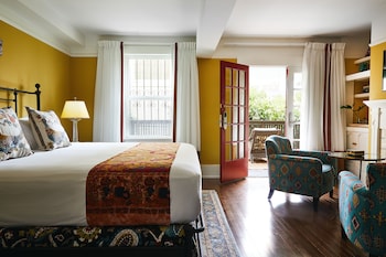 Deluxe Studio Suite