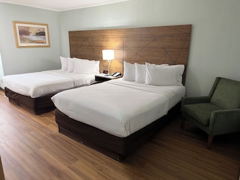 Suite, 2 Queen Beds, Non Smoking