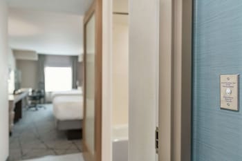 Room, 2 Queen Beds, Accessible (Hearing)