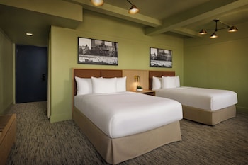 Superior Room, 2 Double Beds, Roll-in Shower (ADA)