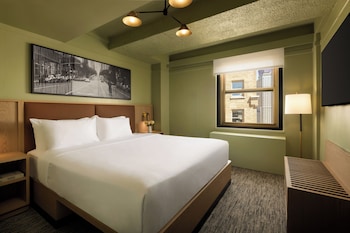 Deluxe Room, 1 King Bed