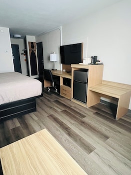 Room, 1 King Bed, Non Smoking