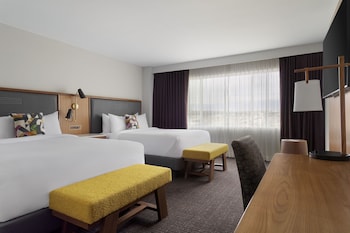 Deluxe Studio, 2 Queen Beds