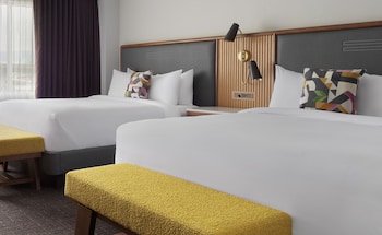 Deluxe Studio, 2 Queen Beds
