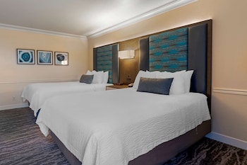 Standard Room, 2 Queen Beds, Non Smoking, Refrigerator