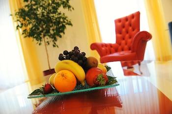 Exclusive Suite, 1 King Bed with Sofa bed, Kitchenette