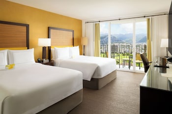 Premium Room, 2 Queen Beds, Mountain View