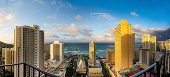 Deluxe Room, 1 King Bed, Ocean View