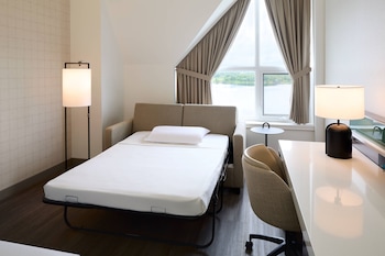 Room, 1 King Bed with Sofa bed, Non Smoking, River View