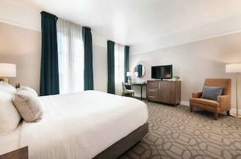 Deluxe Room, 1 Queen Bed