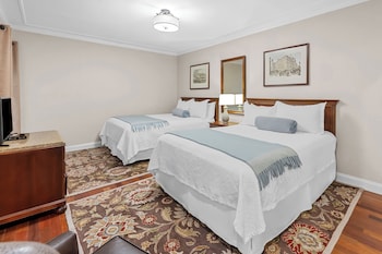 Family Room, TWO QUEEN BED SUITE with Wet Bar