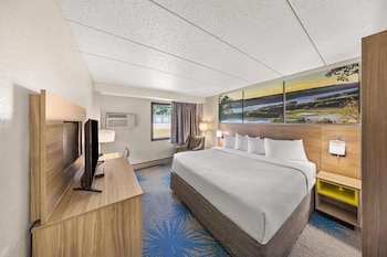 Economy Room, 1 Queen Bed