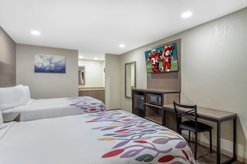 Deluxe Room, 2 Double Beds, Accessible, Non Smoking (Roll-In Shower)