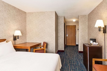 Standard Room, 1 Queen Bed