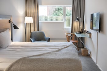 Standard room with  twin beds