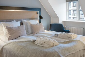 Standard room with  twin beds
